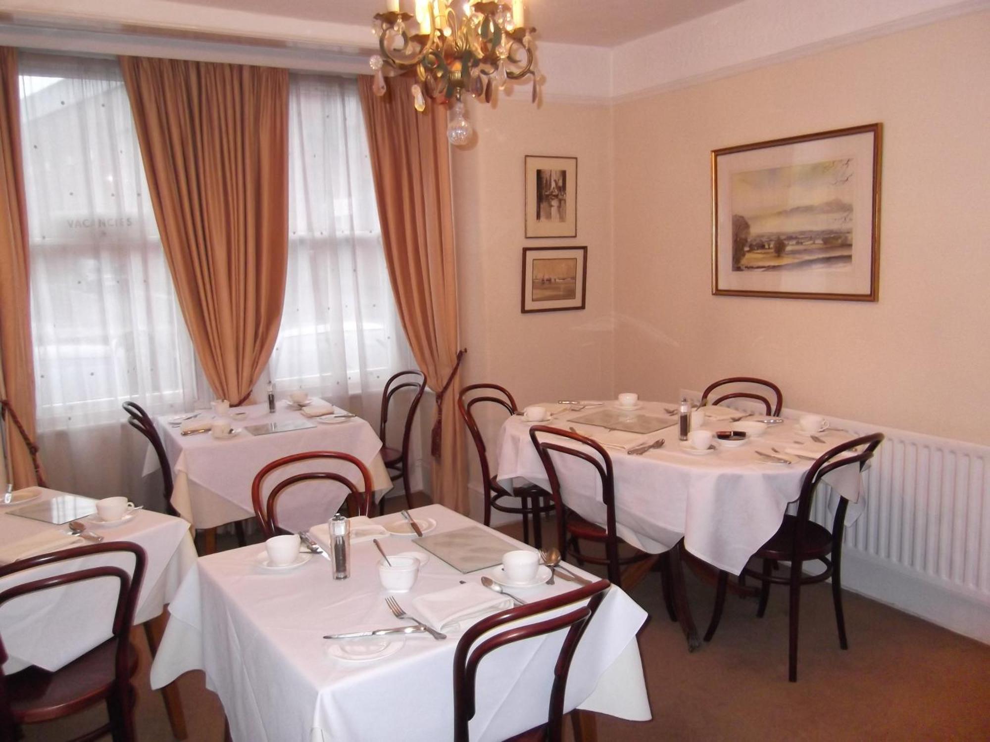 Отель Courtland Стратфорд-апон-Эйвон Экстерьер фото