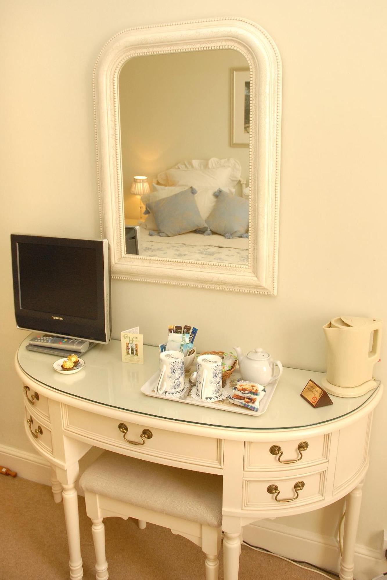 Отель Courtland Стратфорд-апон-Эйвон Экстерьер фото