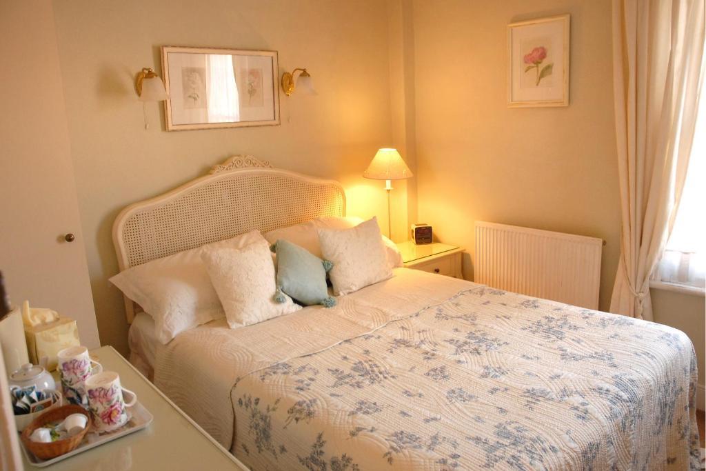 Отель Courtland Стратфорд-апон-Эйвон Номер фото